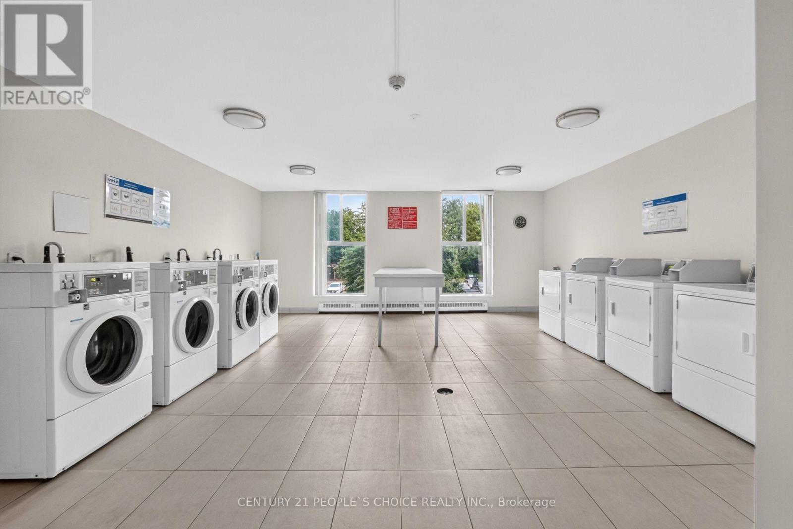 #814 2825 ISLINGTON AVENUE - 42