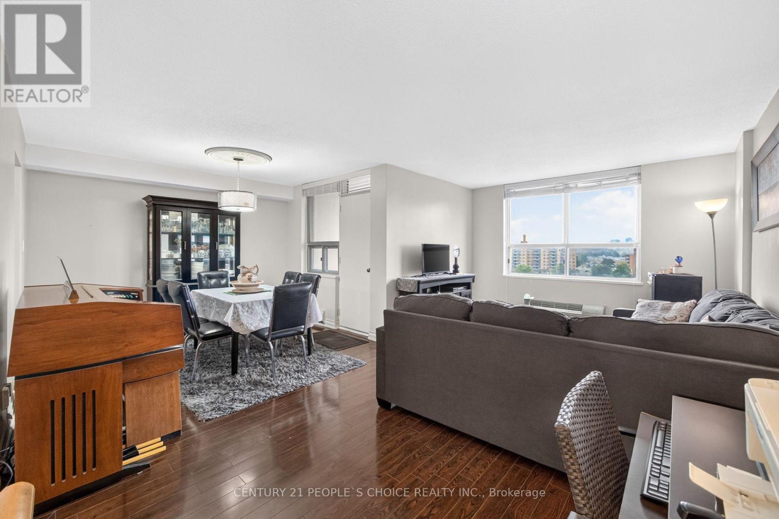 #814 2825 ISLINGTON AVENUE - 7