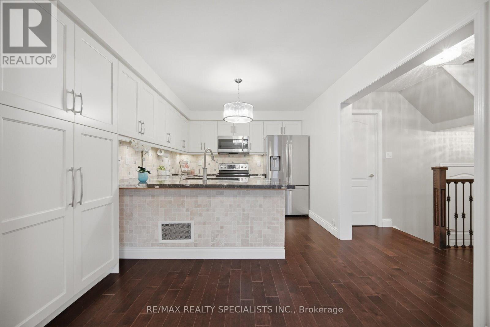 932 SPRAGUE PLACE - 19