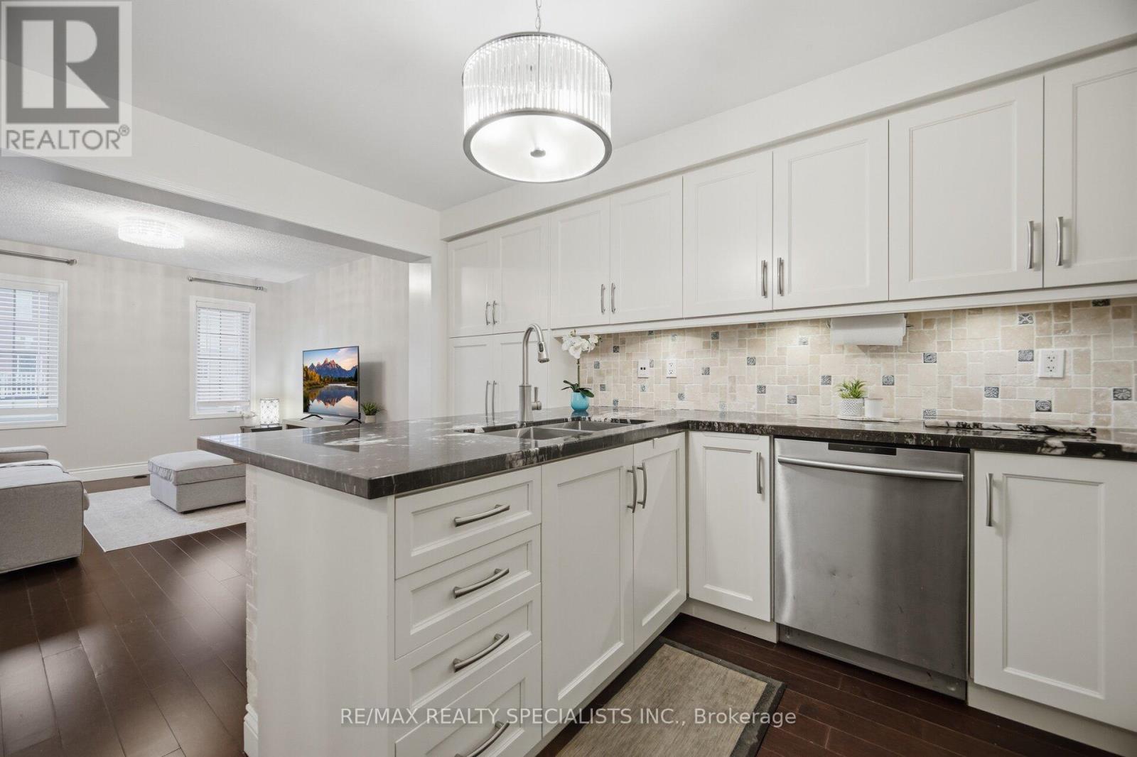 932 SPRAGUE PLACE - 21