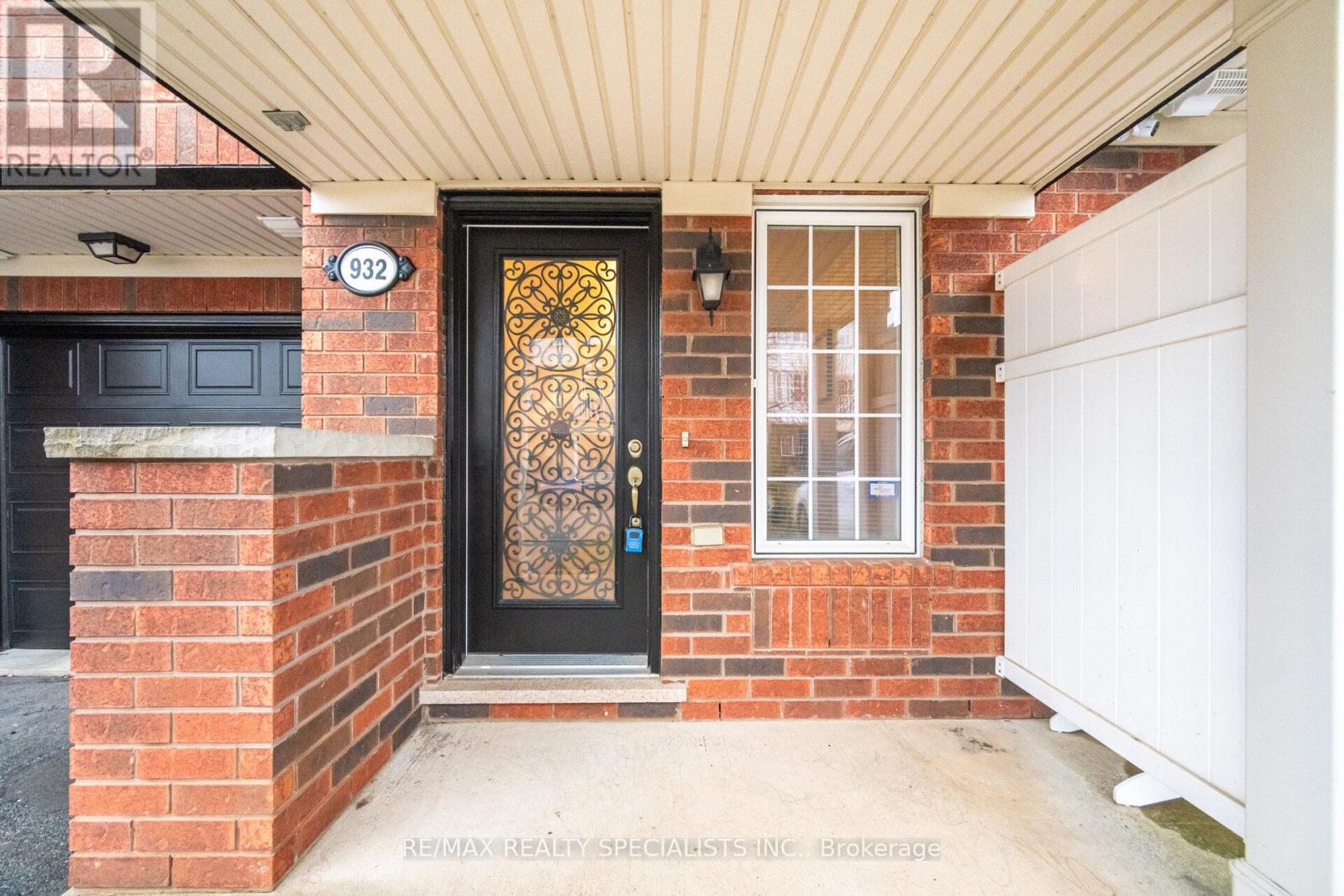 932 SPRAGUE PLACE - 3