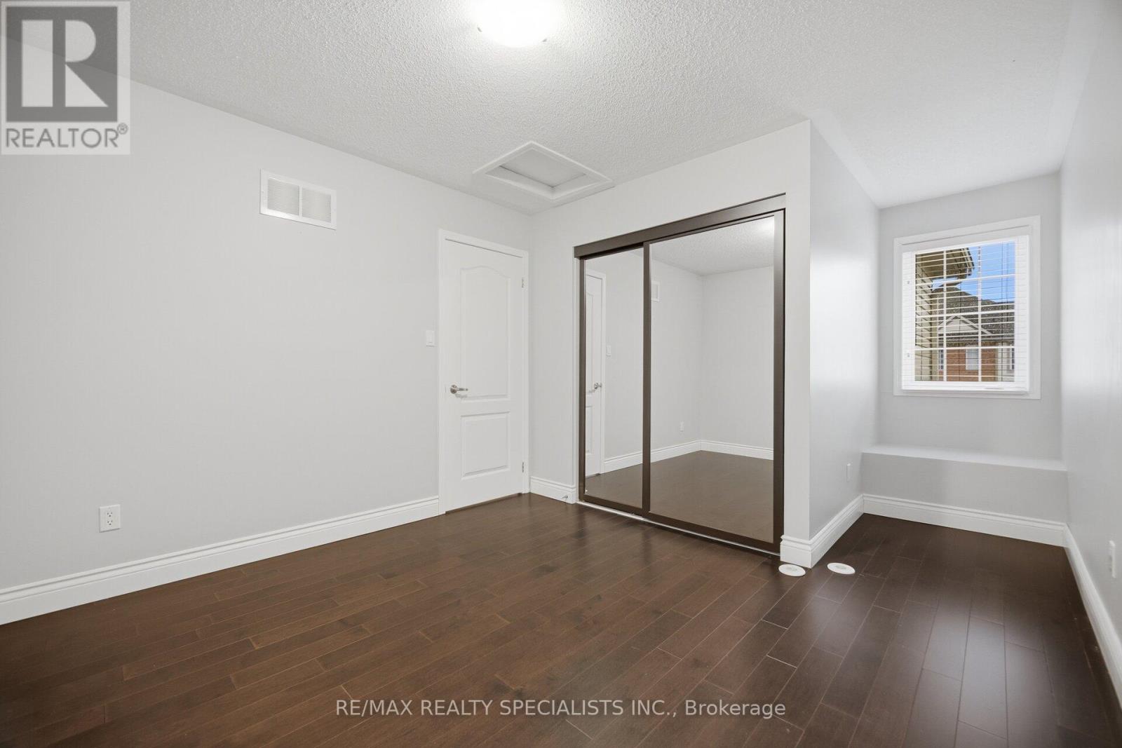 932 SPRAGUE PLACE - 38