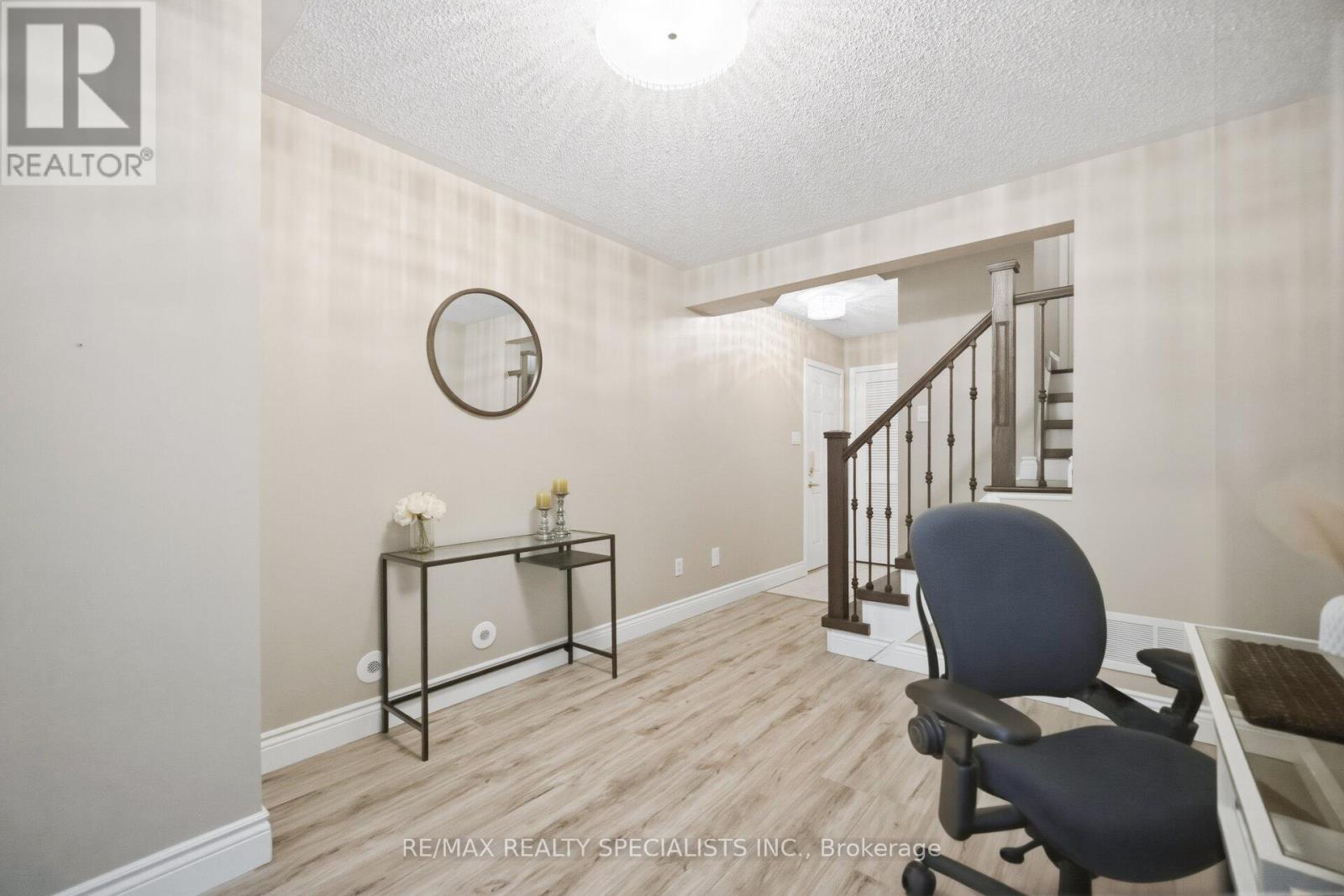 932 SPRAGUE PLACE - 8
