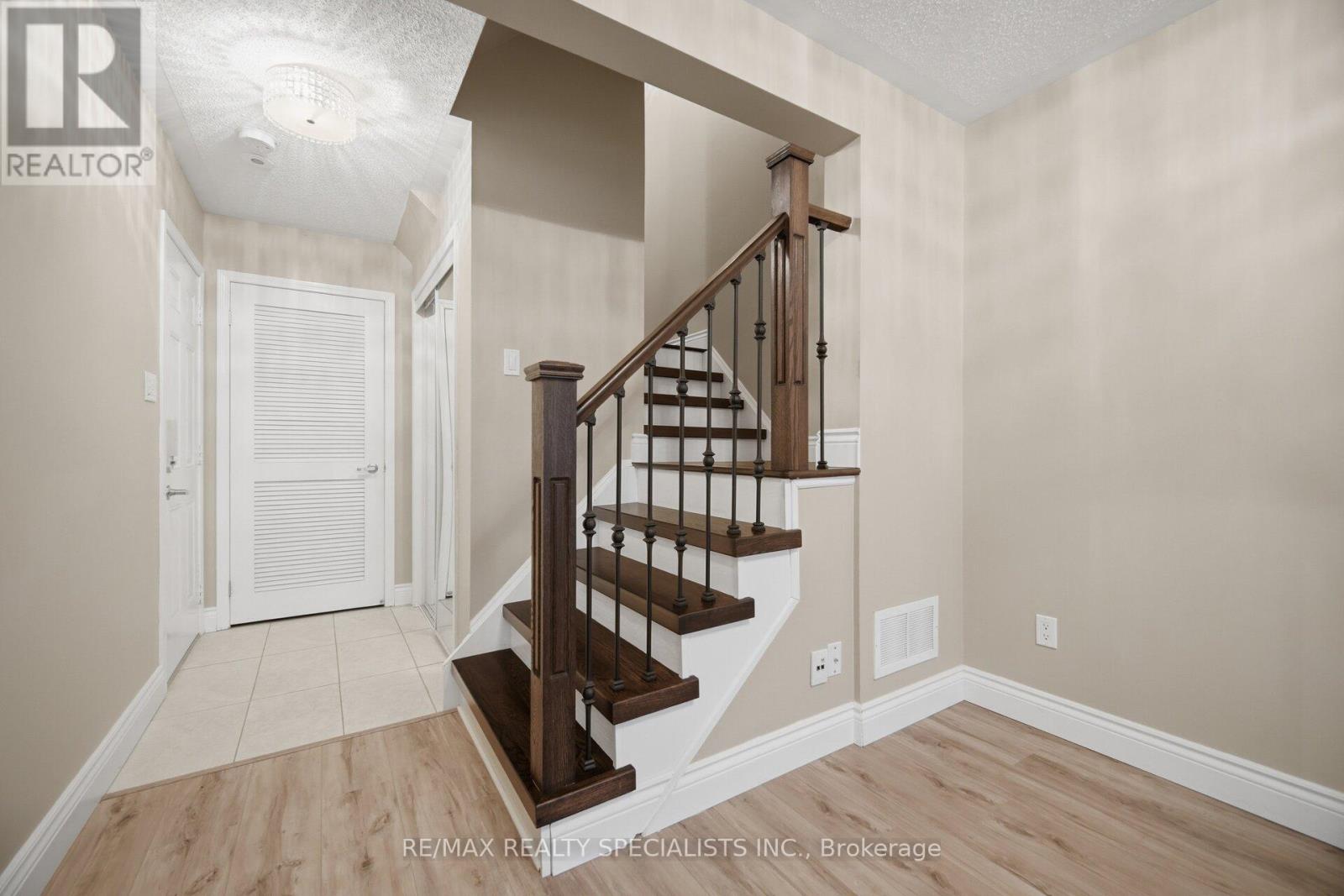 932 SPRAGUE PLACE - 9