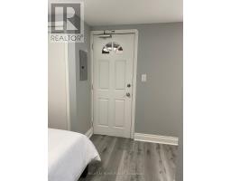 4 - 11 Donald Avenue, Toronto, ON M6M1J7 Photo 8