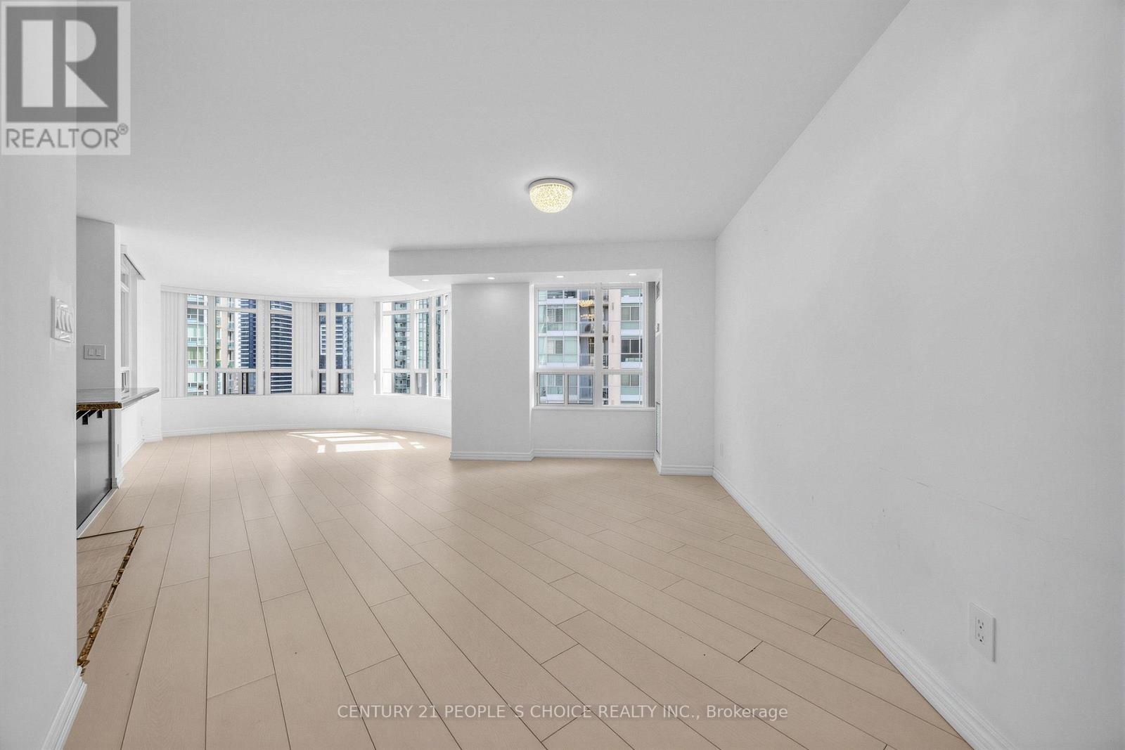 #1906 3880 DUKE OF YORK BOULEVARD - Image 6