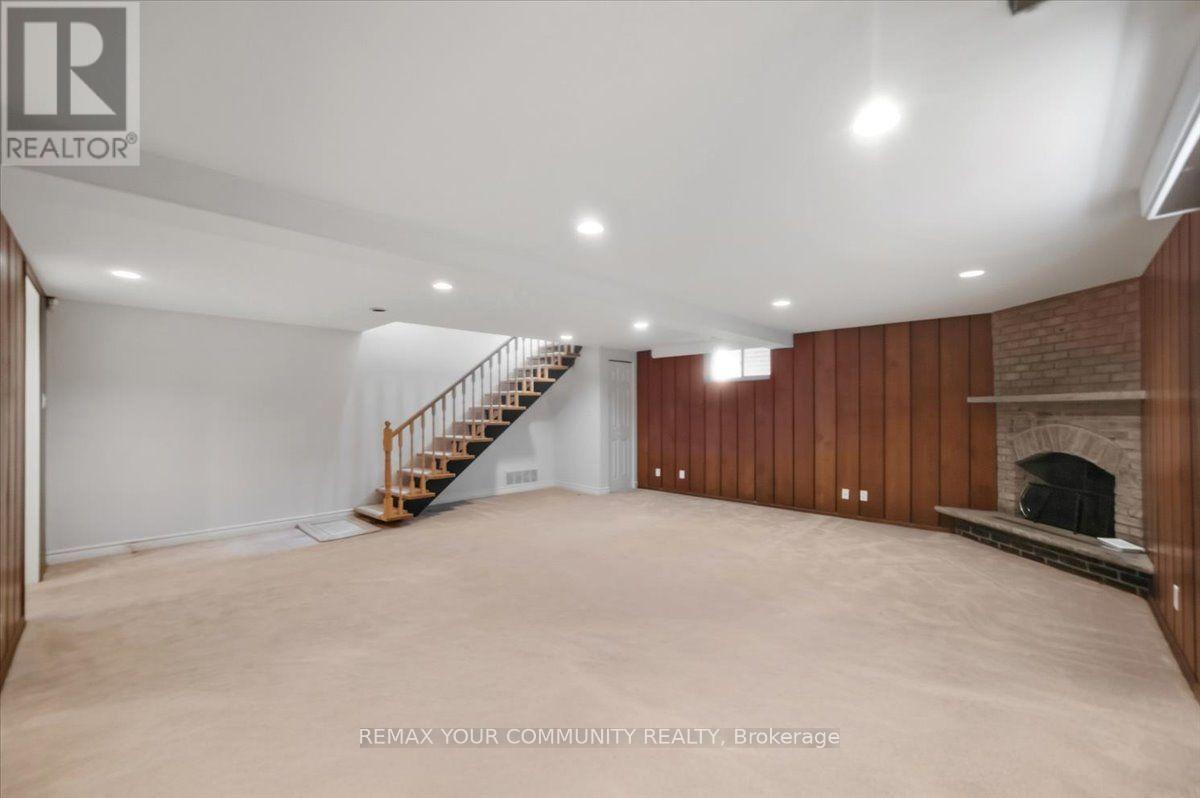1528 KNARESWOOD DRIVE - 29