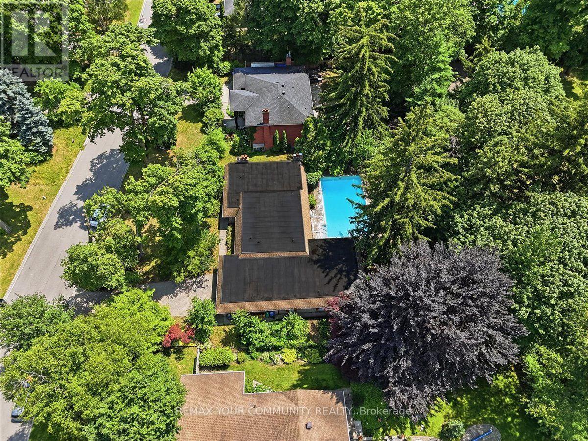 1528 KNARESWOOD DRIVE - 36