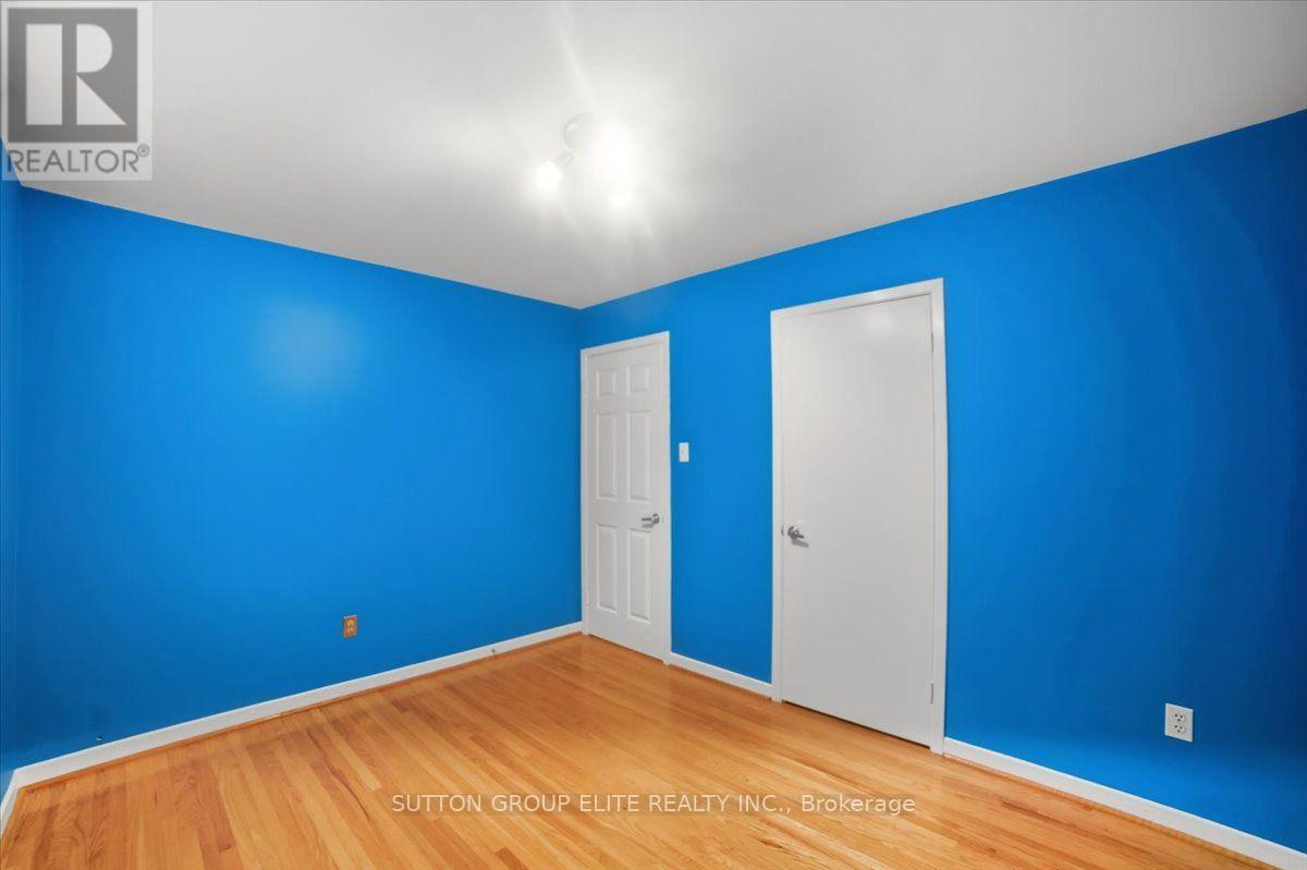 1060 CLAREDALE ROAD - 19