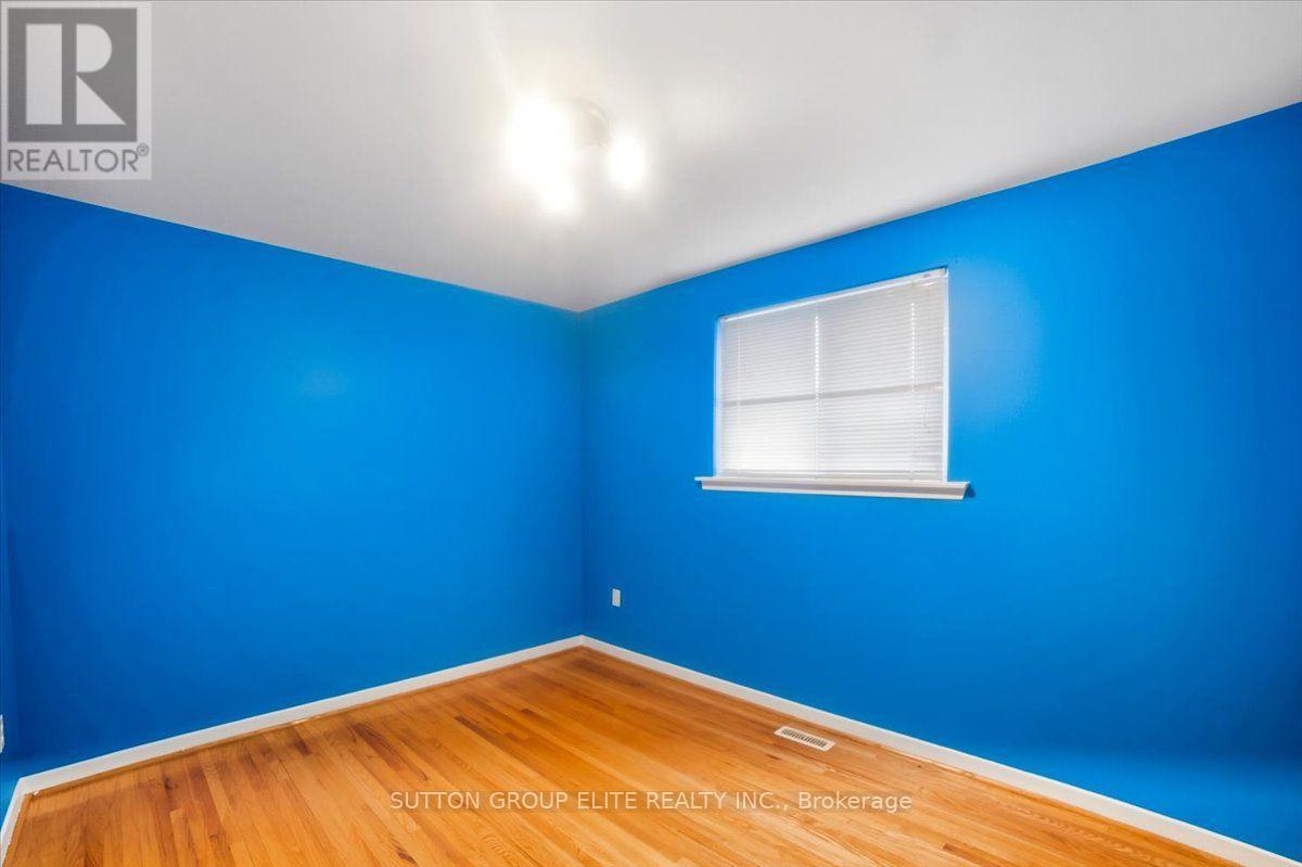 1060 CLAREDALE ROAD - 21