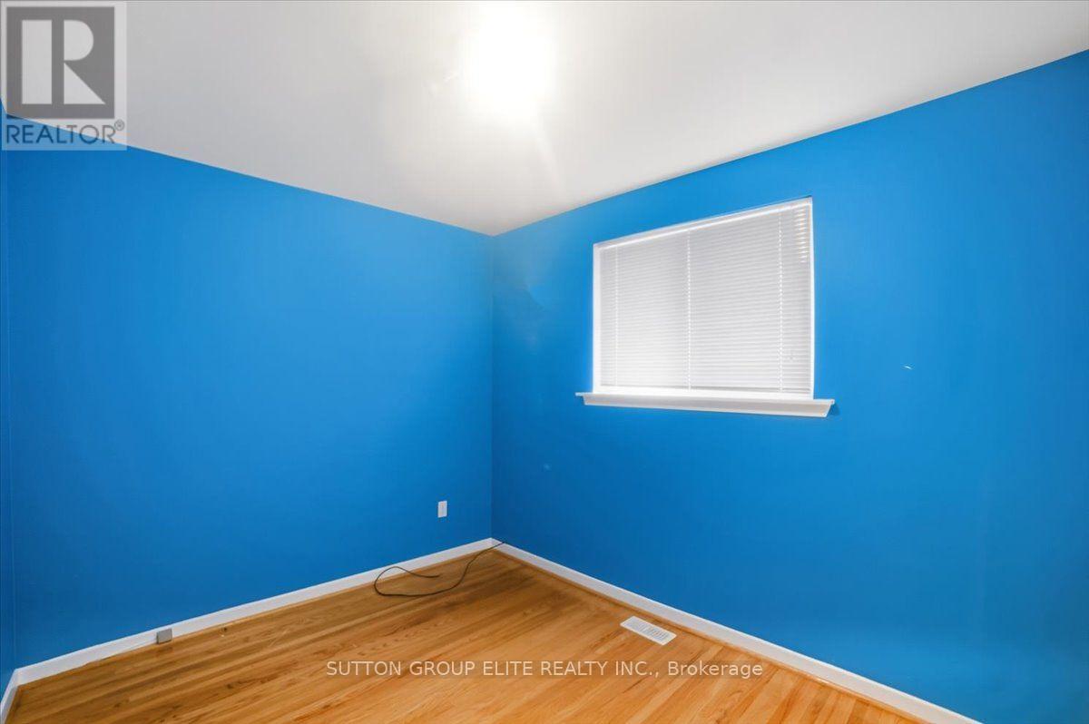 1060 CLAREDALE ROAD - 22