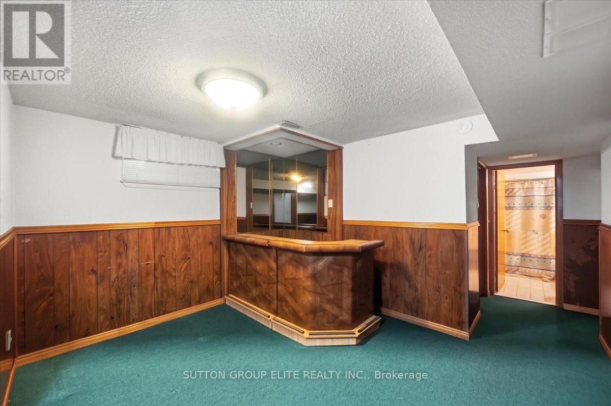1060 CLAREDALE ROAD - 26