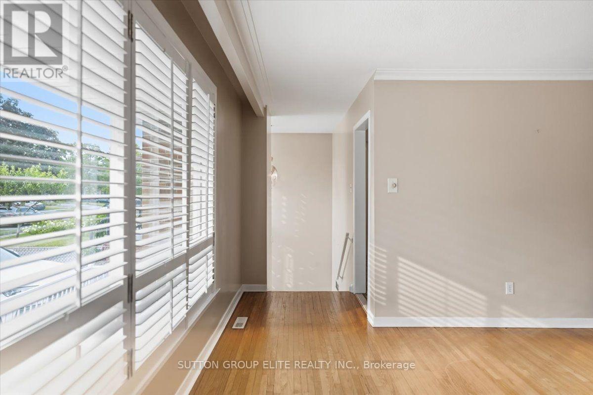 1060 CLAREDALE ROAD - 3