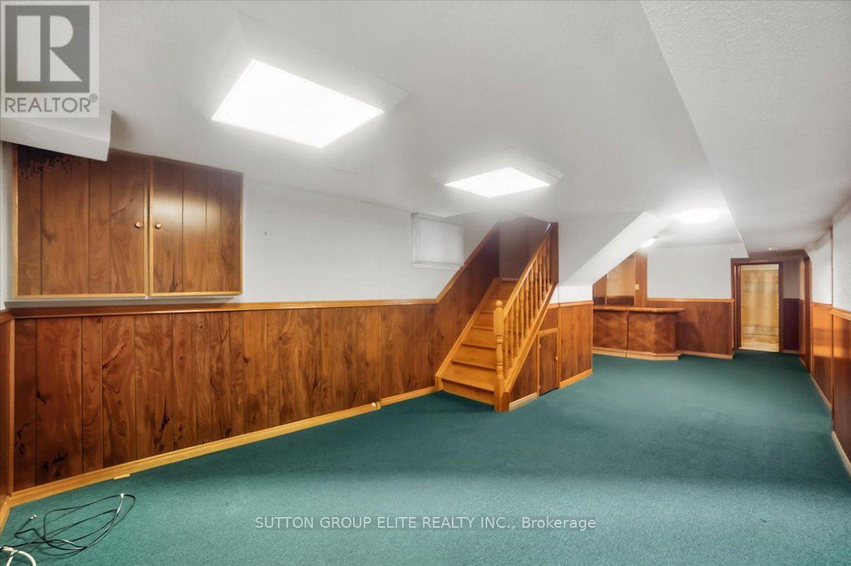 1060 CLAREDALE ROAD - 36