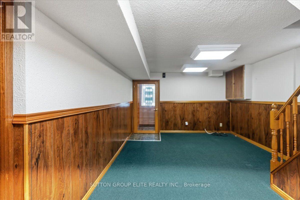1060 CLAREDALE ROAD - 37