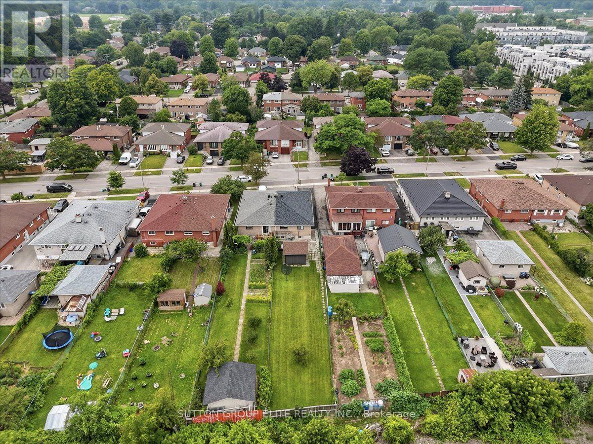 1060 CLAREDALE ROAD - 42