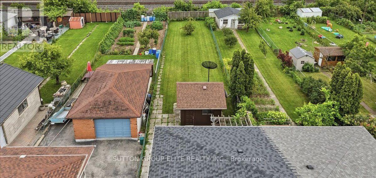 1060 CLAREDALE ROAD - 45