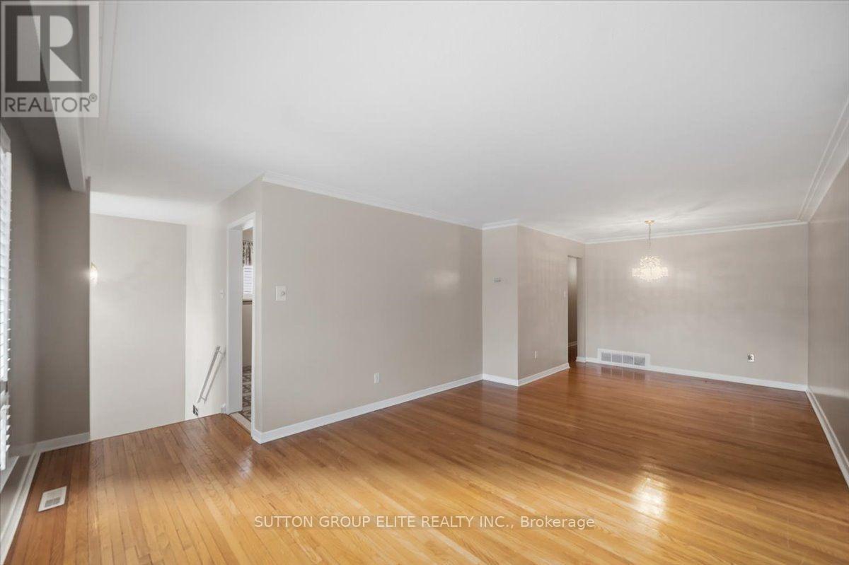 1060 CLAREDALE ROAD - 9