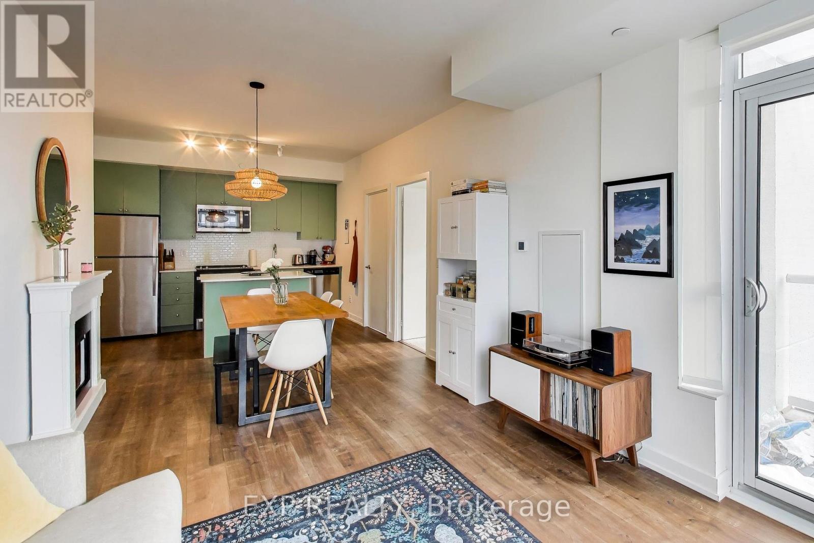 #1106 10 WILBY CRESCENT - 10