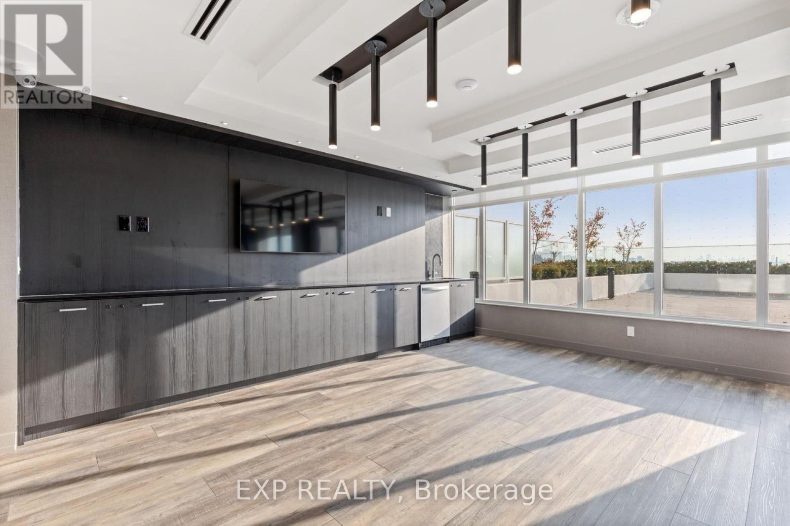#1106 10 WILBY CRESCENT - 29