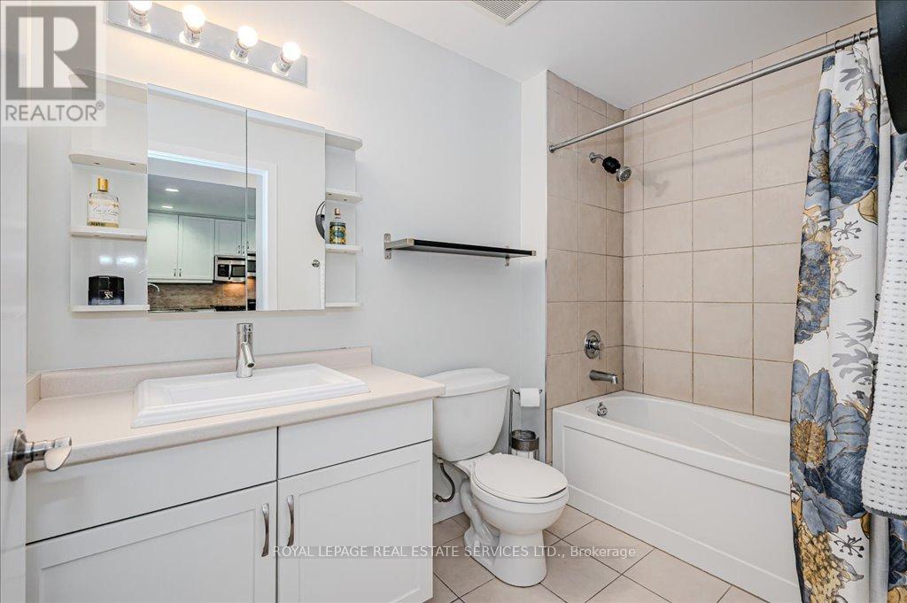 #615 551 MAPLE AVENUE - 19