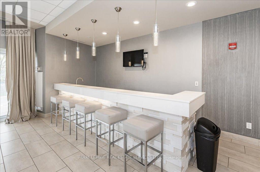 #615 551 MAPLE AVENUE - 37