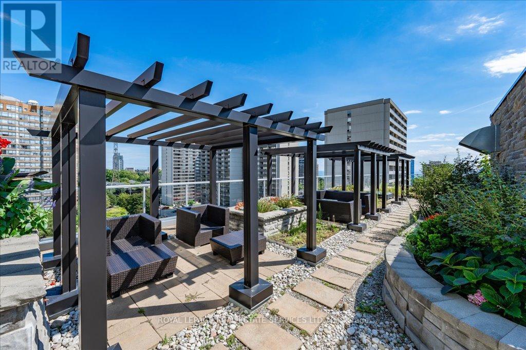 #615 551 MAPLE AVENUE - 46