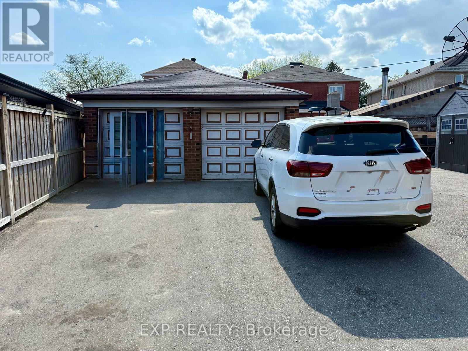 132 BROOKHAVEN DRIVE - 11