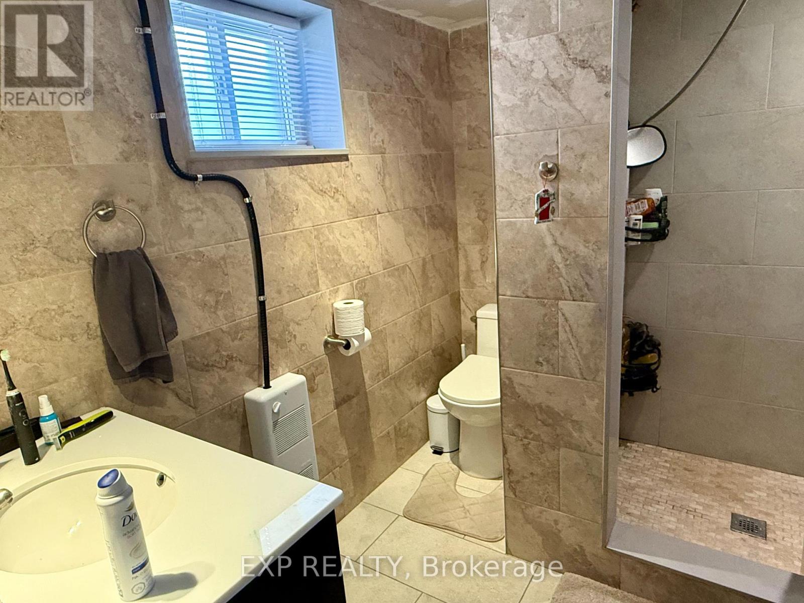 132 BROOKHAVEN DRIVE - 18