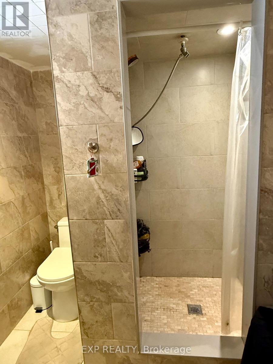 132 BROOKHAVEN DRIVE - 19
