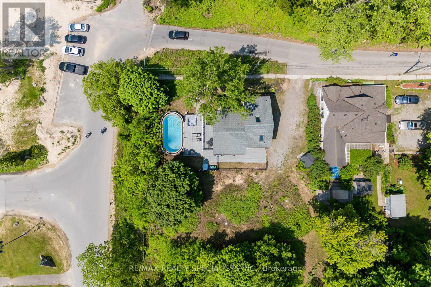 532 RIDGEWAY ROAD - 1