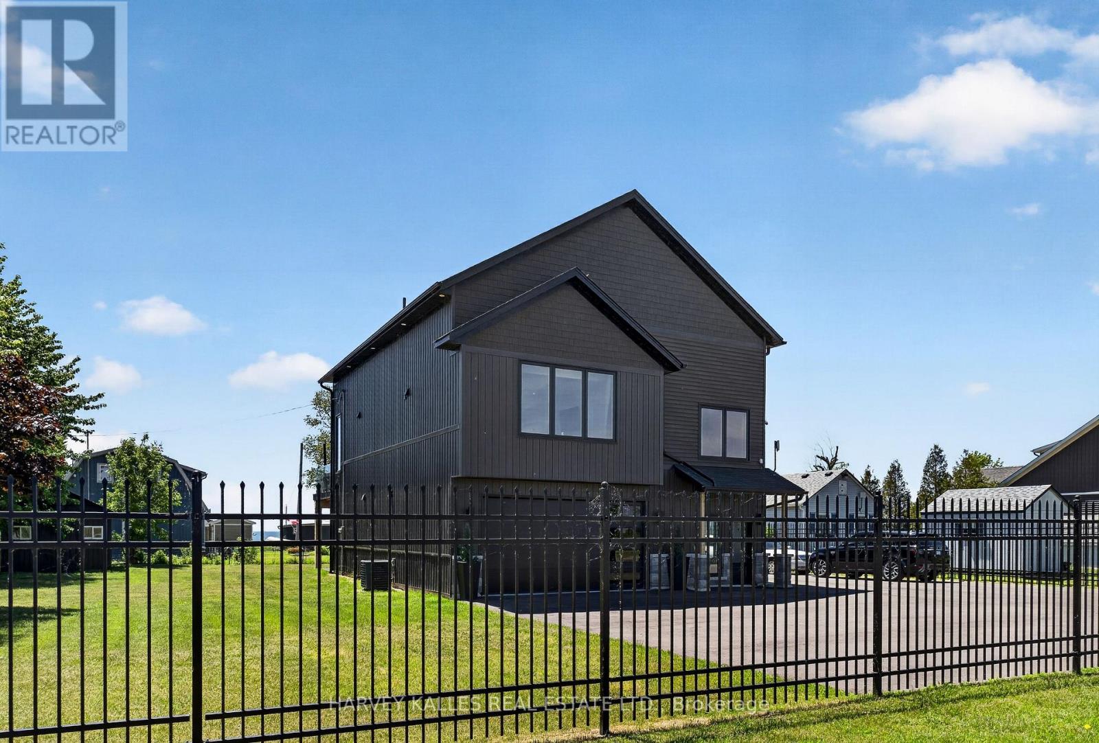 3184 LAKESHORE ROAD - 1