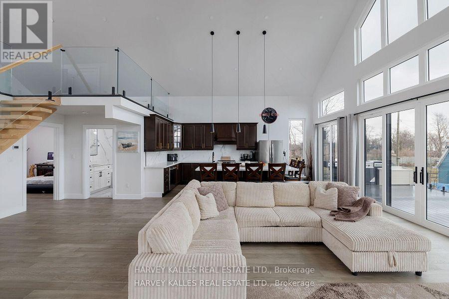 3184 LAKESHORE ROAD - 11