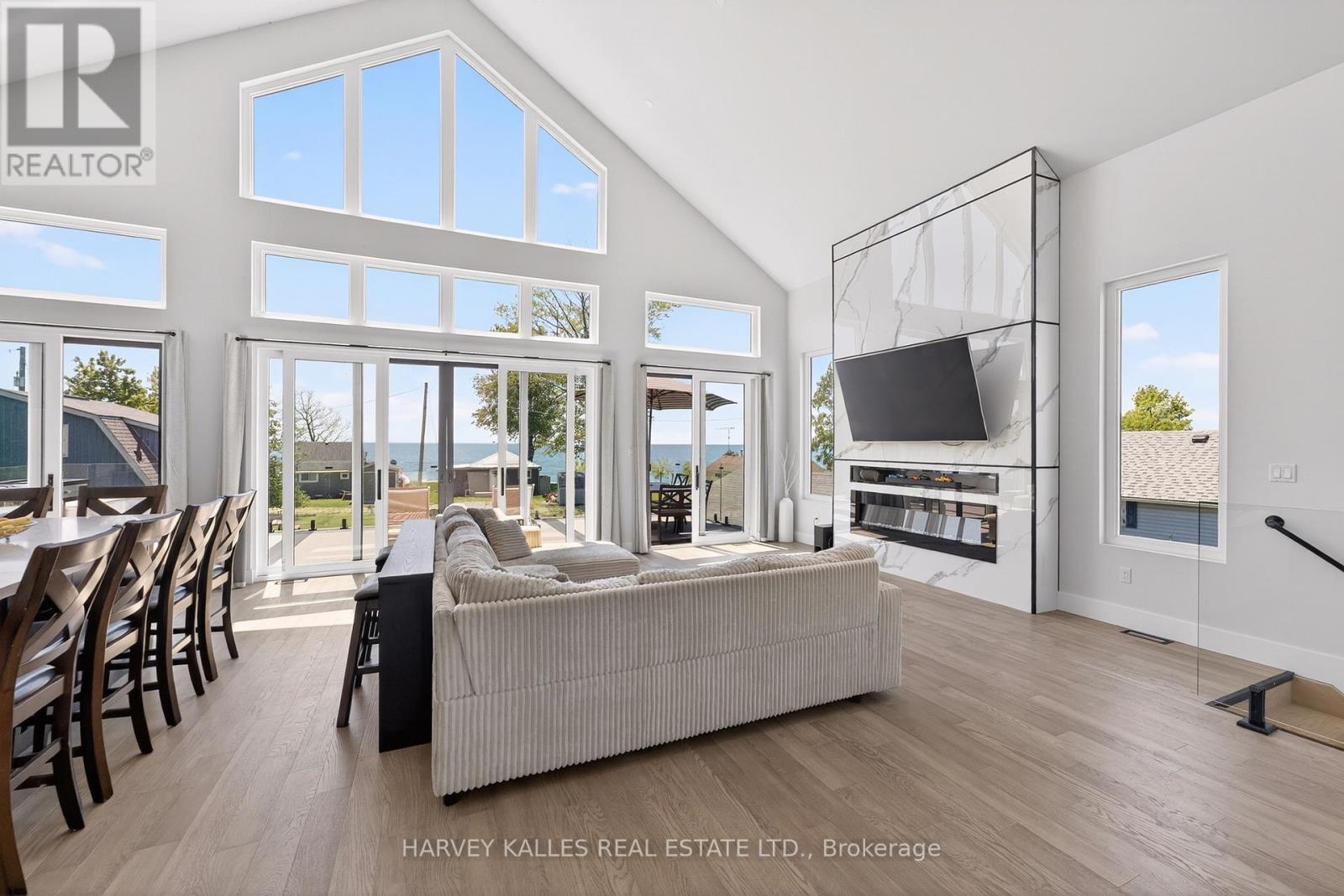 3184 LAKESHORE ROAD - 14