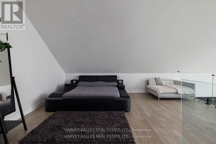3184 LAKESHORE ROAD - 18