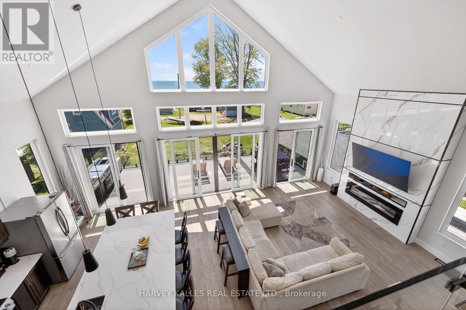 3184 LAKESHORE ROAD - 20