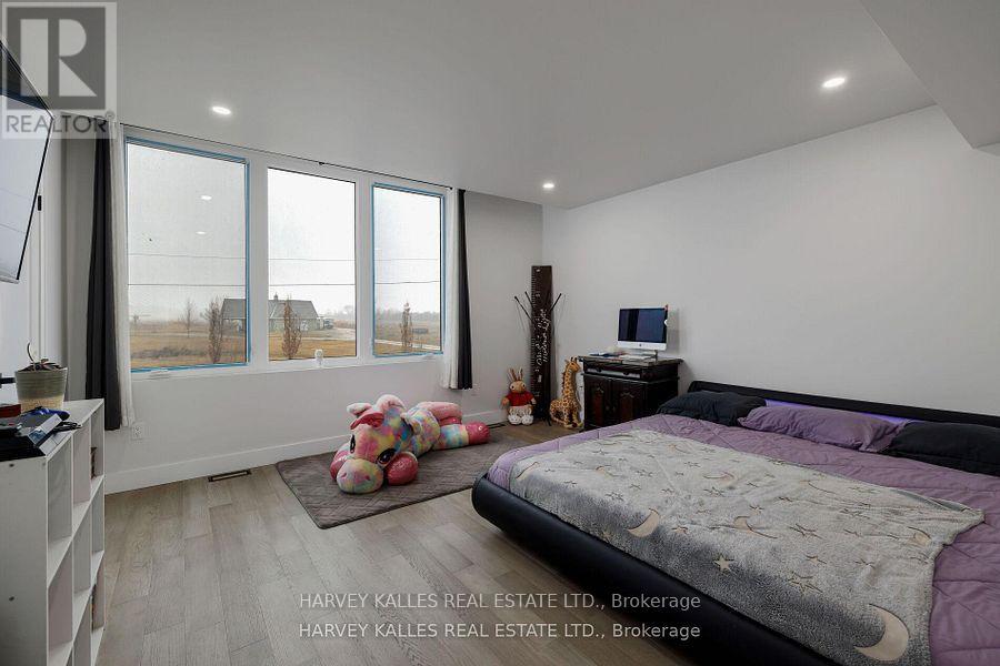 3184 LAKESHORE ROAD - 23