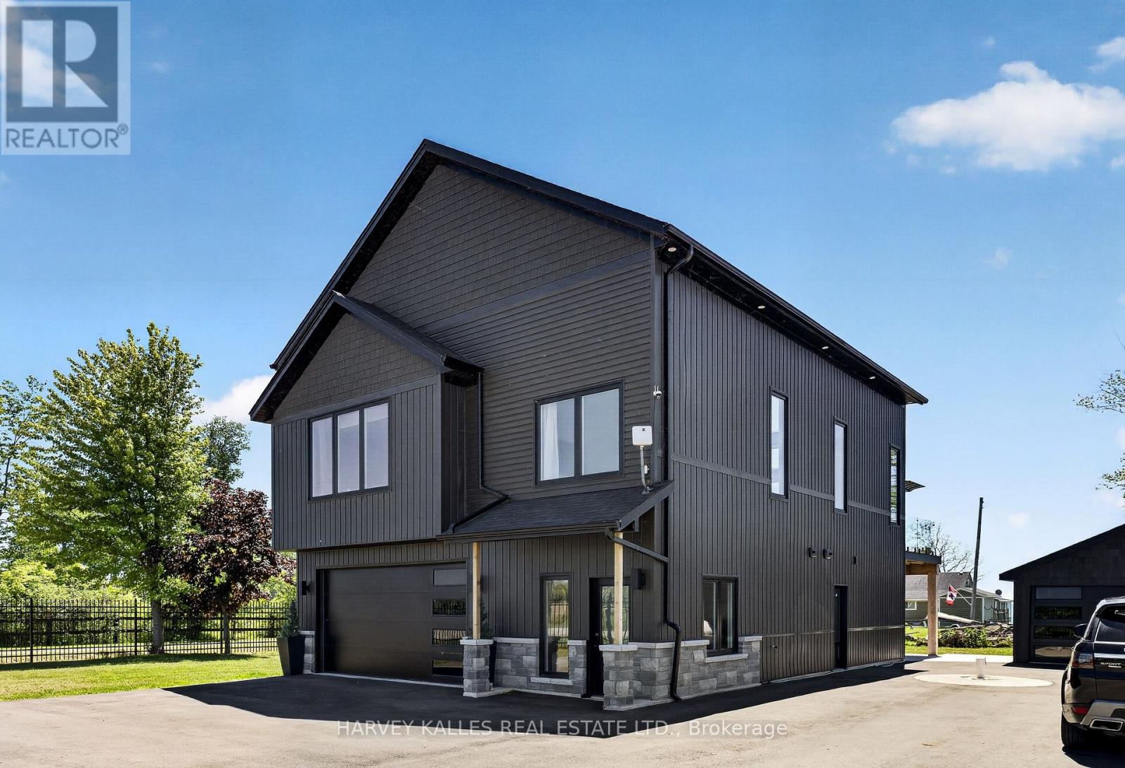 3184 LAKESHORE ROAD - 3