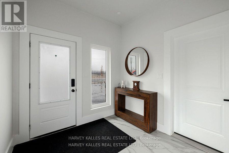3184 LAKESHORE ROAD - 6