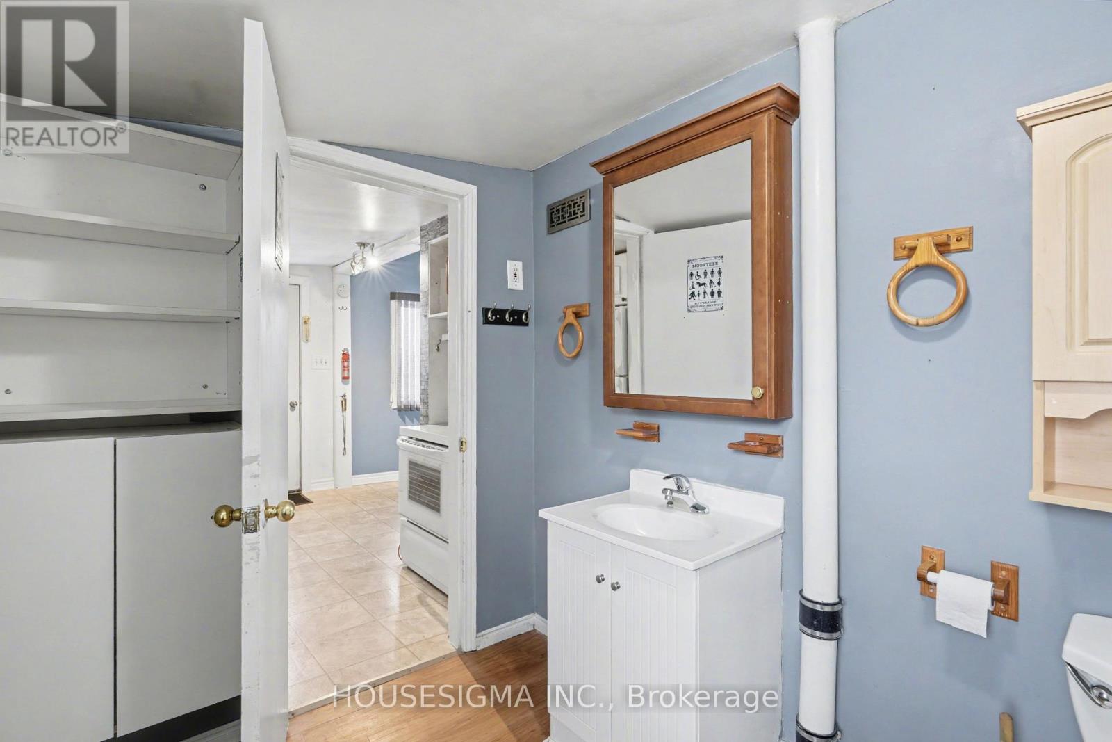 3852 BRUNSWICK AVENUE - 15