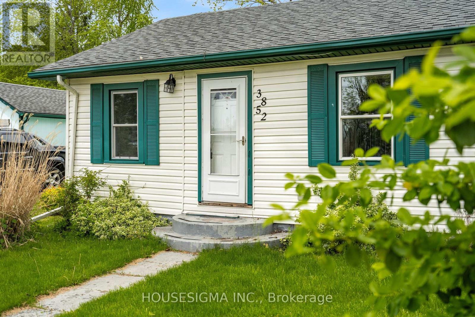 3852 BRUNSWICK AVENUE - 3