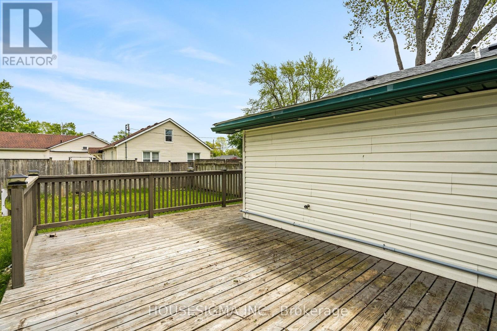 3852 BRUNSWICK AVENUE - 31