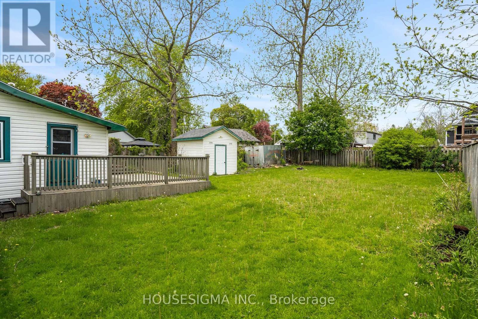 3852 BRUNSWICK AVENUE - 32