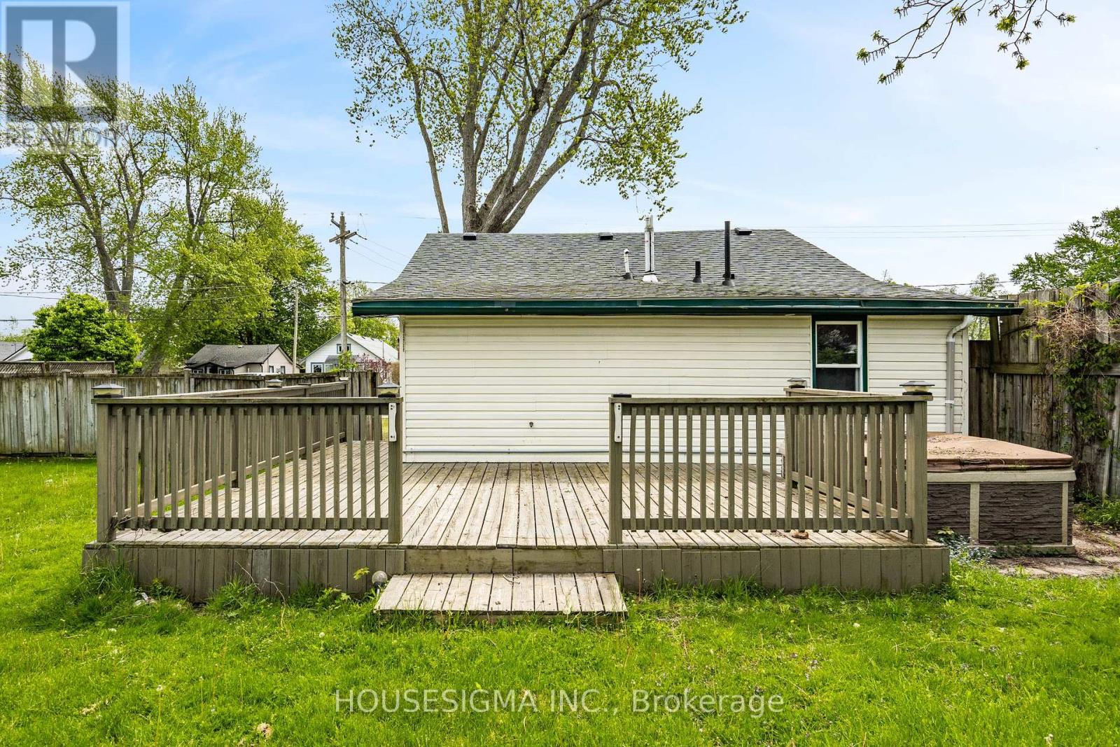 3852 BRUNSWICK AVENUE - 34