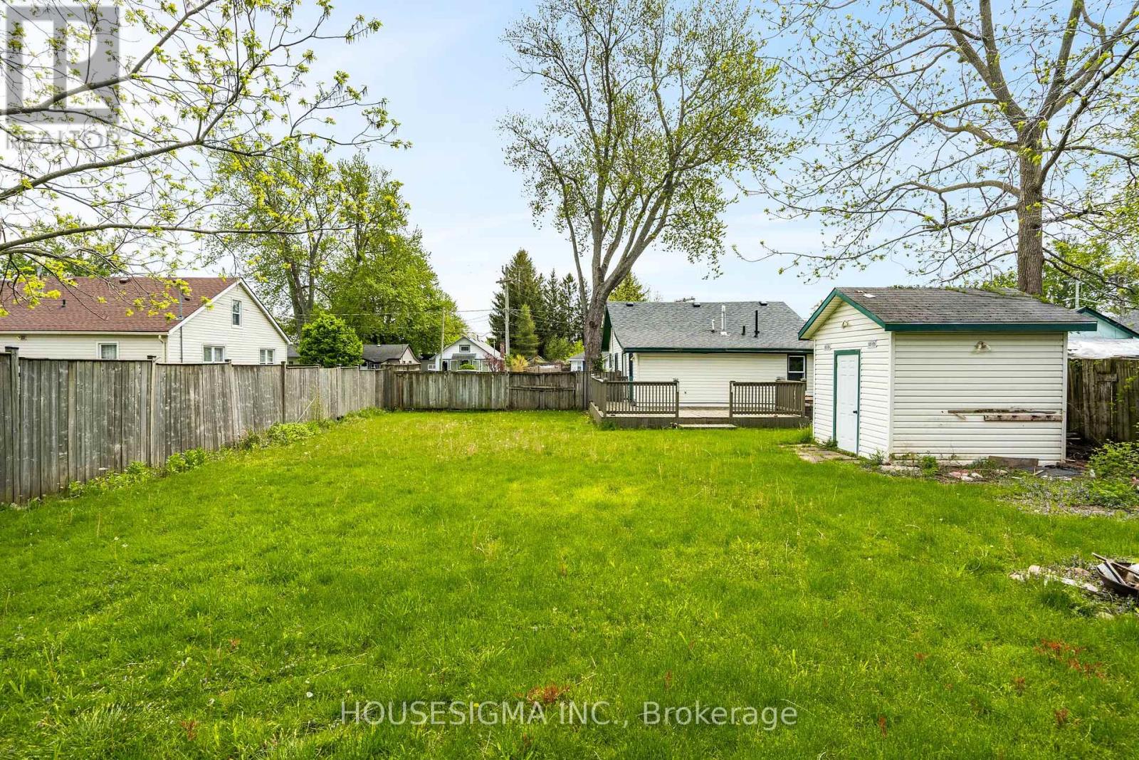 3852 BRUNSWICK AVENUE - 35