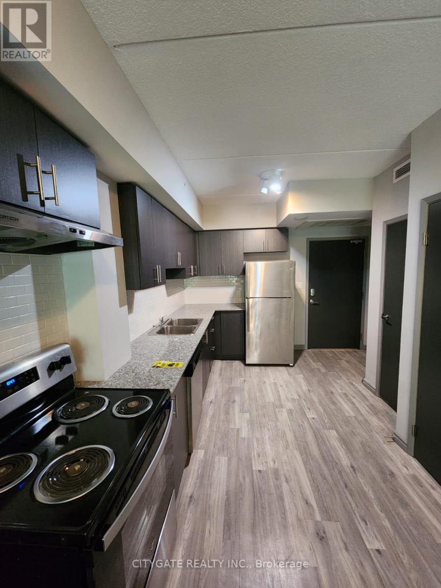 B115 - 275 LARCH STREET — photo 3