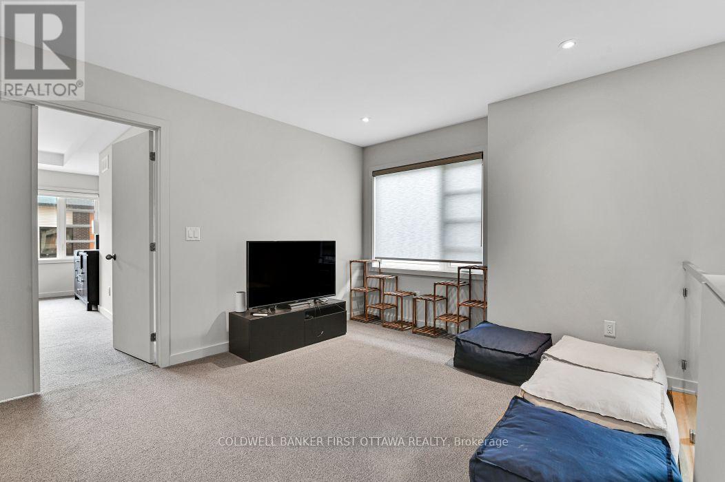 3 Bed, 3 Bath House for Rent in Ottawa – 1035 EIDER STREET STREET, Ottawa – MLS# X13592892 - Image 16