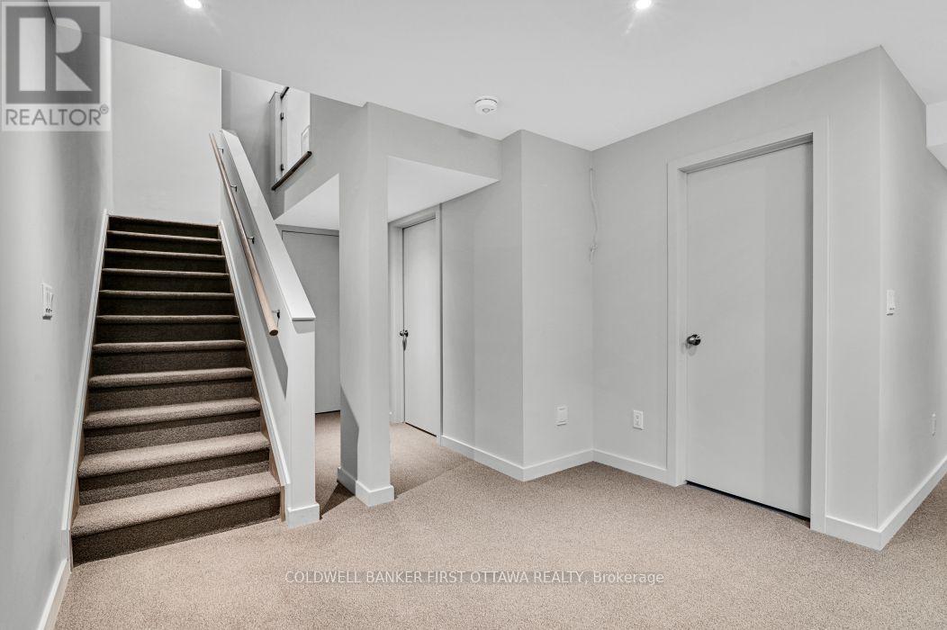 3 Bed, 3 Bath House for Rent in Ottawa – 1035 EIDER STREET STREET, Ottawa – MLS# X13592892 - Image 28