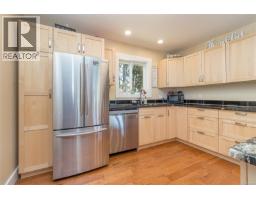 Kitchen - 7035 Tom Windsor Rd, Duncan, BC V9L5W3 Photo 6