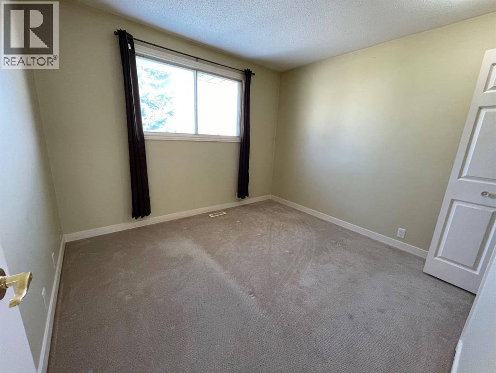 247 Bracewood Road SW - 16